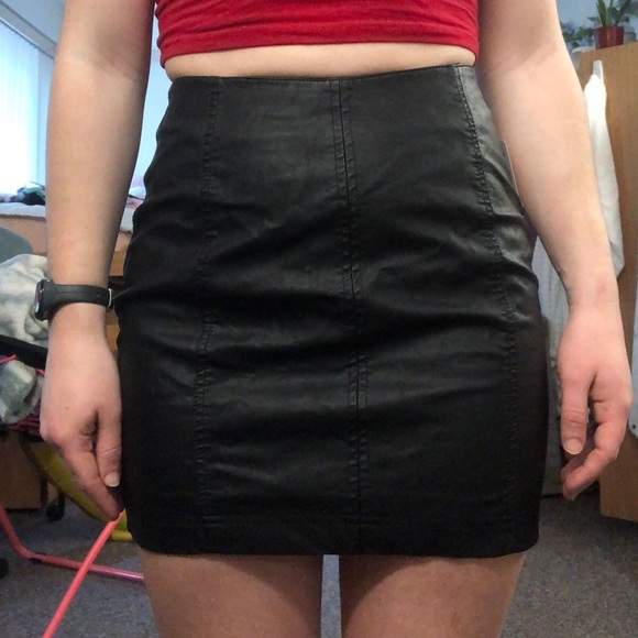 free people black ‘leather’ mini skirt - Picture 1 of 4